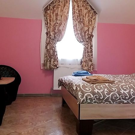 Hotel Днепър Екстериор снимка